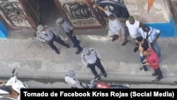 Oficiales de la Policía en Cuba en una imagen de archivo